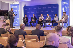 Panel prowadził dr hab. inż. Dominik Strzałka, prof. PRz z Zakładu Systemów Złożonych