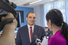 Dominik Strzałka, PhD giving speech