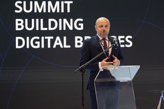 Prezydent miasta Rzeszów: 	 Konrad Fijołek