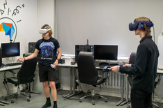 Zwiedzanie sali VR